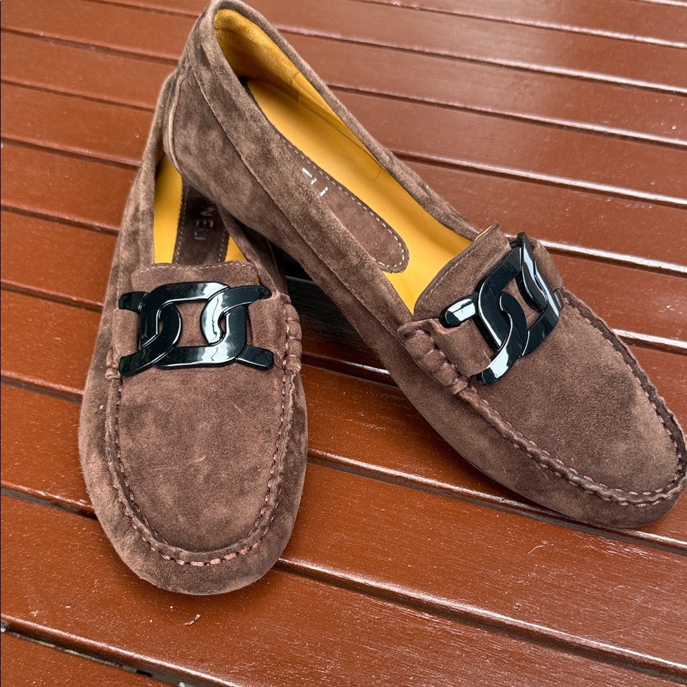Vaneli Chocolate Brown Suede Driving Moccasins‎ Black Chain Accent Italy Size 9